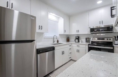 Briarwood House | Modern 4-BR Home w/Sunroom, Office, & Pet-Friendly Yard – Ideal for Groups & Families!