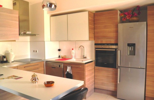 Sete Villa | Modern 4-room villa 800m from beach with air conditioning and parking