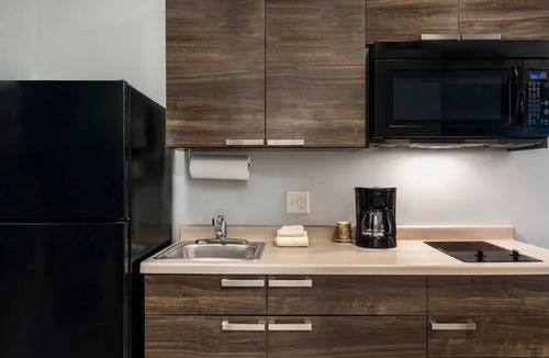 St. Joseph Hotel | Modern 4-Unit Stay Near Interstate – Explore St. Joseph’s Top Attractions