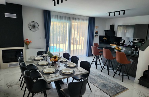 Vrvari Villa | Modern 4 * Villa with Pool in Poreč,Varvari