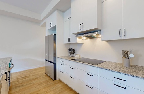 Richmond Hill House | Modern 4Bed Home in Richmond Hill/Rooftop Terrace & EV Charger