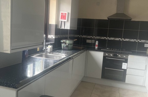 Tilbury House | Modern 4bed house for 9 guests