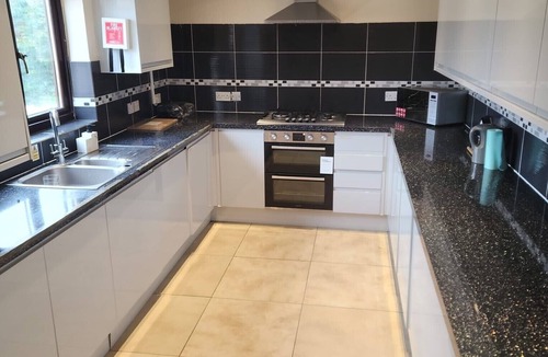 Tilbury House | Modern 4bed house for 9 guests