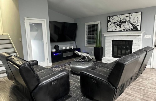 Lawrenceville House | Modern-4bedroom Getaway