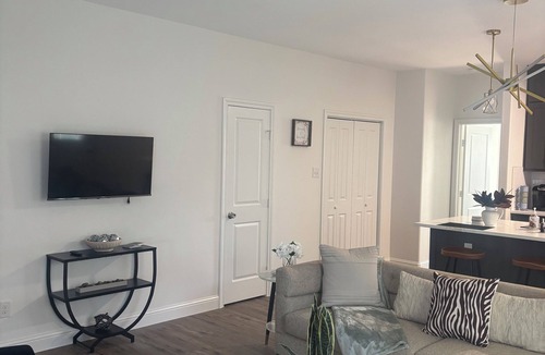 Fort Worth House | Modern 4BR/2.5BA Townhouse in the Heart of Fort Worth