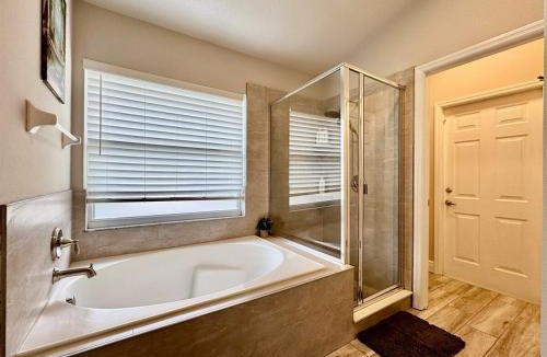Kissimmee House | Modern 4BR 2BA with pool in gated community