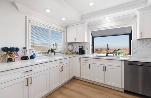 Chino Hills House | Modern 4BR/3BA 6 Beds Scenic Mountain Views