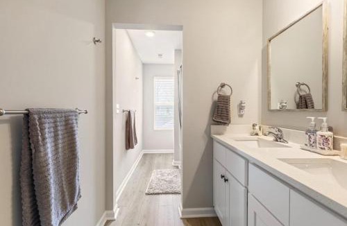 East Ocean View House | Modern 4br beach house - Norfolk