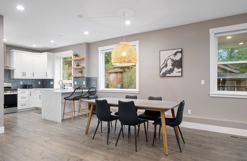 Sudden Valley House | Modern 4BR Bellingham Home w/Deck & Garage
