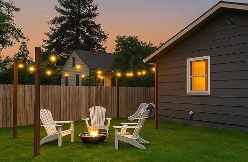 Franklin to the Fort House | Modern 4BR Bungalow with AC, Fire Pit, and BBQ