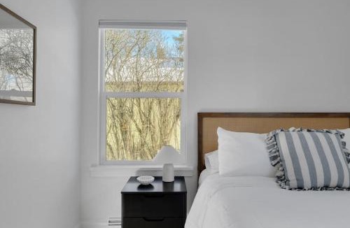 Franklin to the Fort House | Modern 4BR Bungalow with AC, Fire Pit, and BBQ