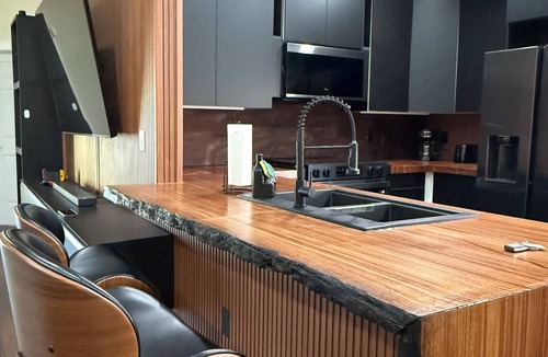 Lake Wilson Preserve House | modern 4BR Disney area with private/lighted pool