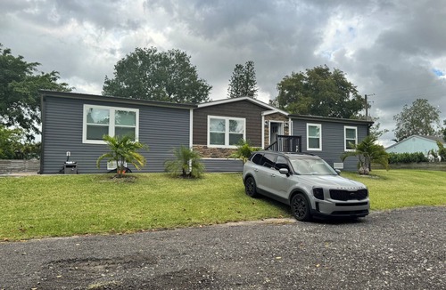 Davie House | Modern 4BR Getaway Near Hard Rock & Beaches