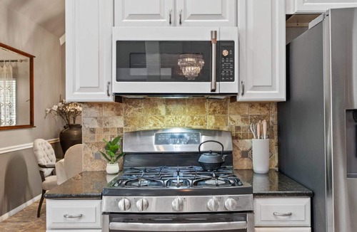 Forest Ridge House | Modern 4BR Home by Dell Diamond/Sleeps 8