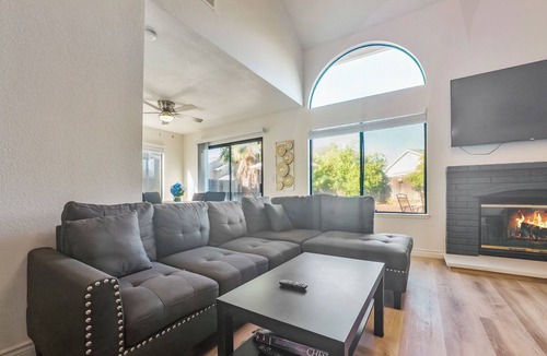 Pittsburg House | Modern 4BR Home+Near BART+Kaiser