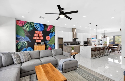 Downtown Apartment | Modern 4BR Home with Rooftop Oasis