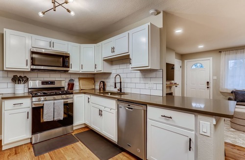 Dupont House | Modern 4BR house near Denver & Boulder