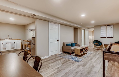 Dupont House | Modern 4BR house near Denver & Boulder