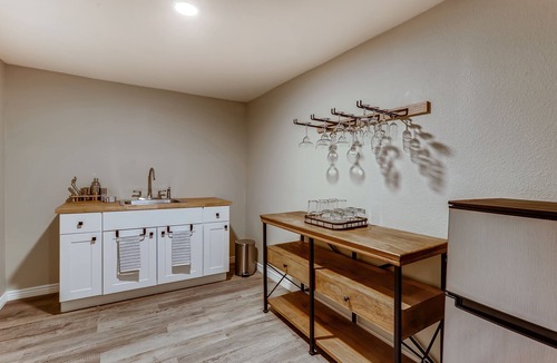 Dupont House | Modern 4BR house near Denver & Boulder