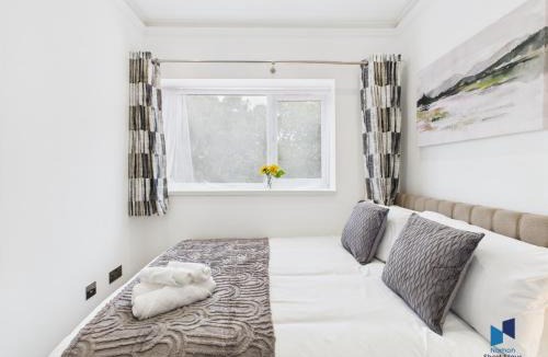Purley House | Modern 4BR House, Spacious, Garden, Free Parking
