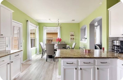 Manor House | Modern 4BR Retreat Mins to downtown Austin & The Domain SXSW ACL