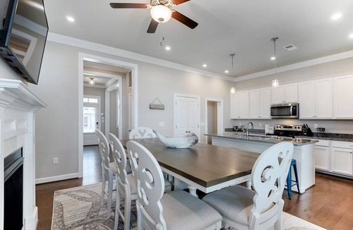 Northeast Virginia Beach House | Modern 4BR VIBE Home Walk to Beach 3.5BA