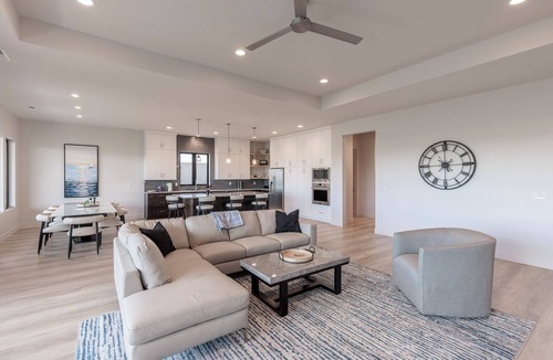 St. George House | Modern 4BR w/All Kings on 6th Hole - Pet Friendly