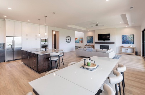 St. George House | Modern 4BR w/All Kings on 6th Hole - Pet Friendly