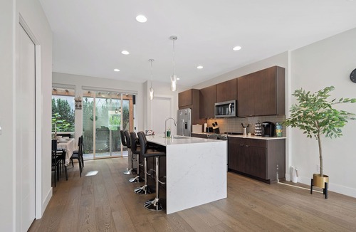 Eastlake House | Modern 4BR w Rooftop - Space Needle - Lake View