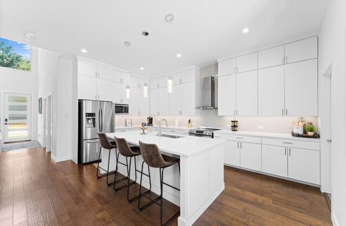 West Dallas House | Modern 5 BD|4 BR with Pool & Downtown Views