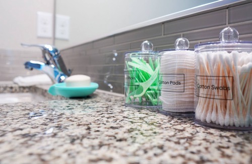 Everett House | Modern 5 Bed 3 Bath house with Lake Access