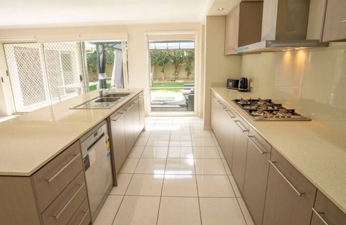 Biggera Waters House | Modern 5 Bedroom Home