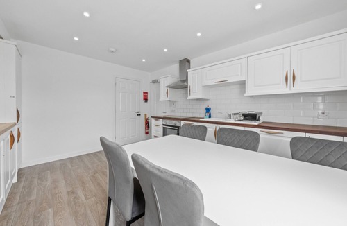 Bannockburn House | Modern 5-Bedroom House - Bannockburn