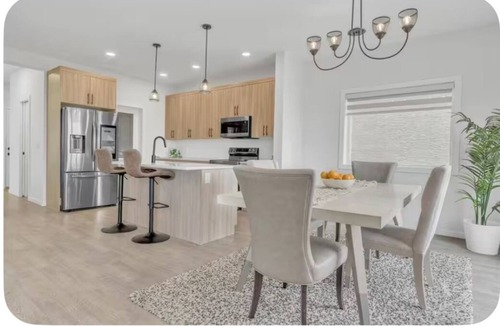 Fort Gary House | Modern 5 bedroom Lake view home in Prairie Pointe, winnipeg