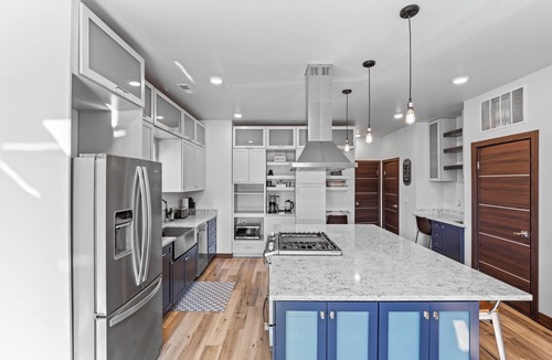 Great Falls House | Modern 5bd mins from downtown