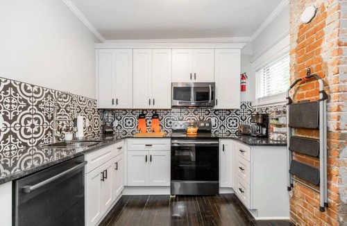 South Hyde Park House | Modern 5BR/5BA | Close to Art museum | Plaza