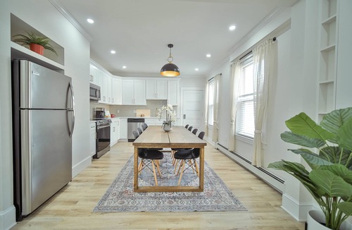 Codman Square House | Modern 5BR Near Downtown Boston Private Parking, Backyard & Walk to Train