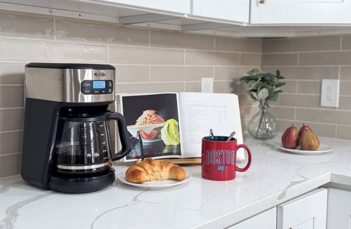 Codman Square House | Modern 5BR Near Downtown Boston Private Parking, Backyard & Walk to Train