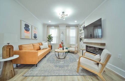 Codman Square House | Modern 5BR Near Downtown Boston Private Parking, Backyard & Walk to Train