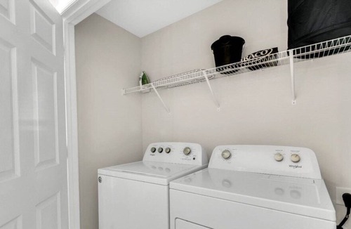 Four Corners House | Modern 5BR Solara Private Pool