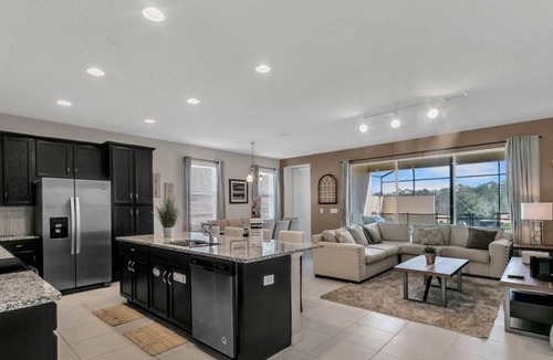 Four Corners House | Modern 5BR Solara Private Pool