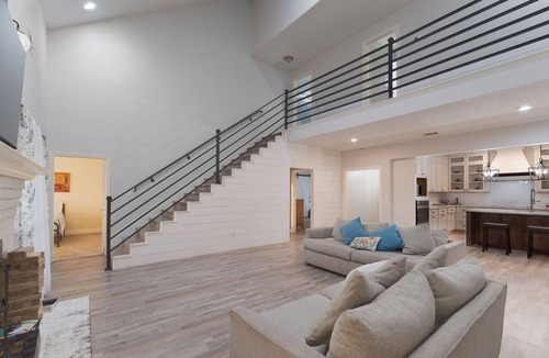 Ellis County Other | Modern 6 bedroom Farm House Venue