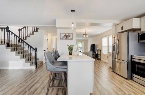 Briargate Cottage | Modern 6BR Home in Briargate