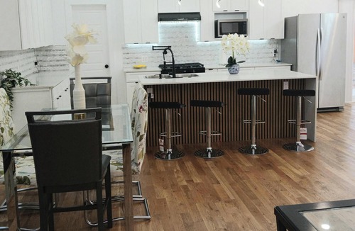 West Dallas House | Modern 6BR Masterpiece with 2 primary suites