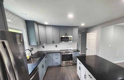 Leesburg House | Modern 6BR Near Datacenters , Sleeps Many
