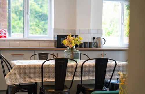 Thannington House | Modern 7-Bed Home | Perfect for Work & Leisure