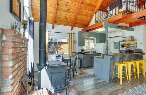 Trinity Center Cabin | Modern A-Frame Cabin < 2 Mi to Trinity Lake!