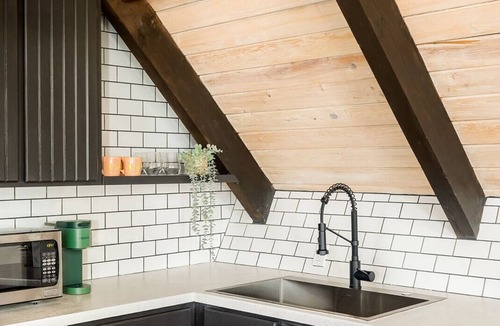 Roslyn Ridge Cabin | Modern a-frame cabin near Roslyn w/hot tub