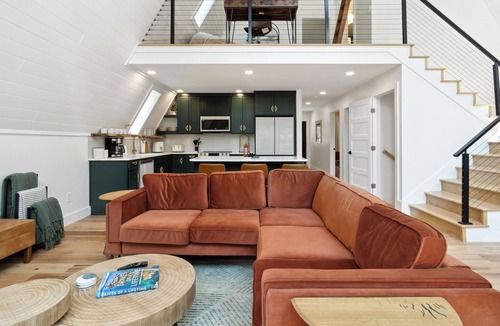 Valois House | Modern A-Frame near many wineries and activities: fire pit, King beds, & more!