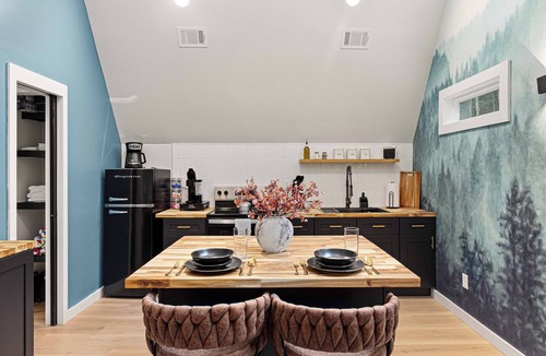 Cashes Valley Cabin | Modern A-Frame with Private Pickleball, Barrel Sauna & Hot Tub